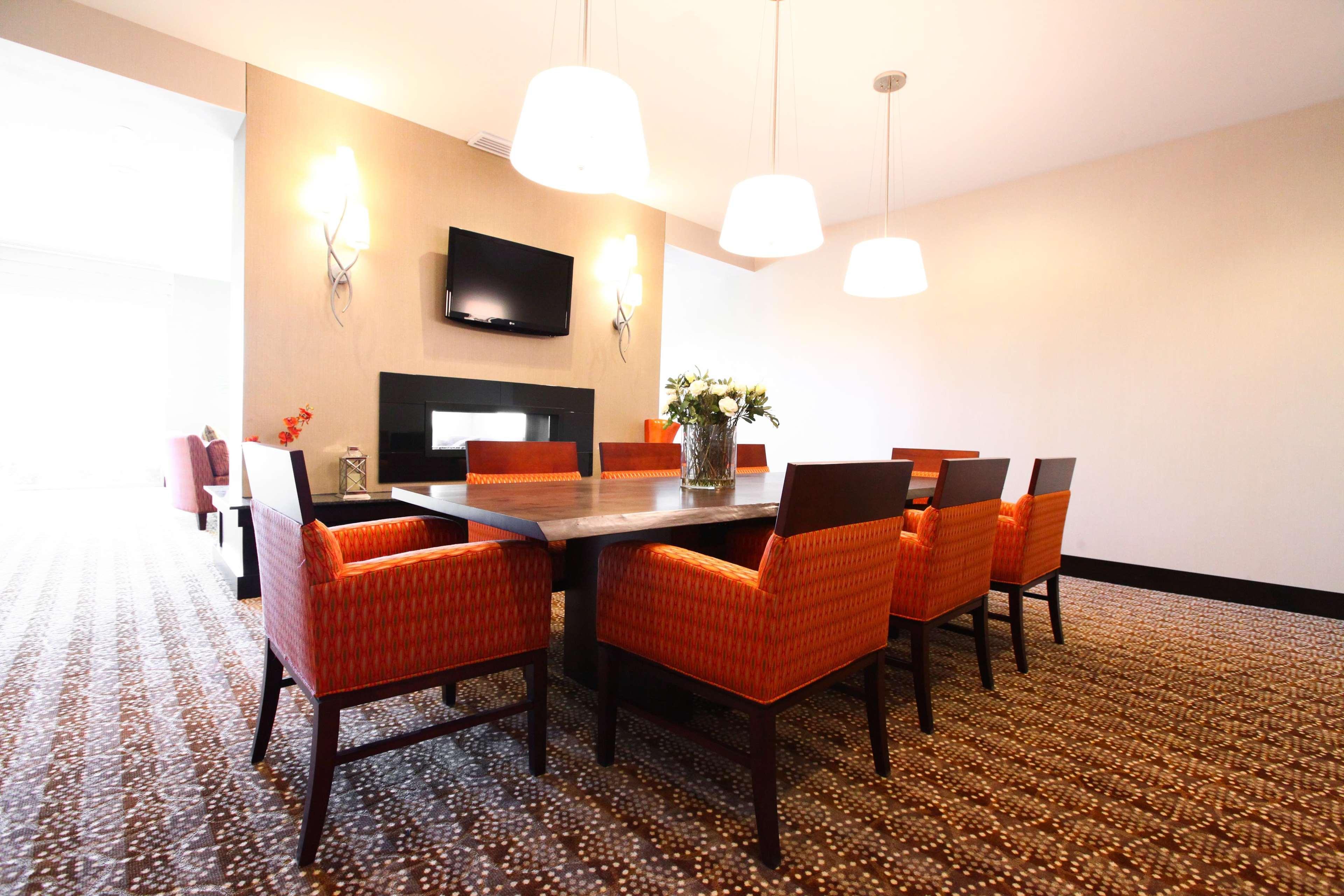 Hilton Garden Inn Олейте Екстер'єр фото