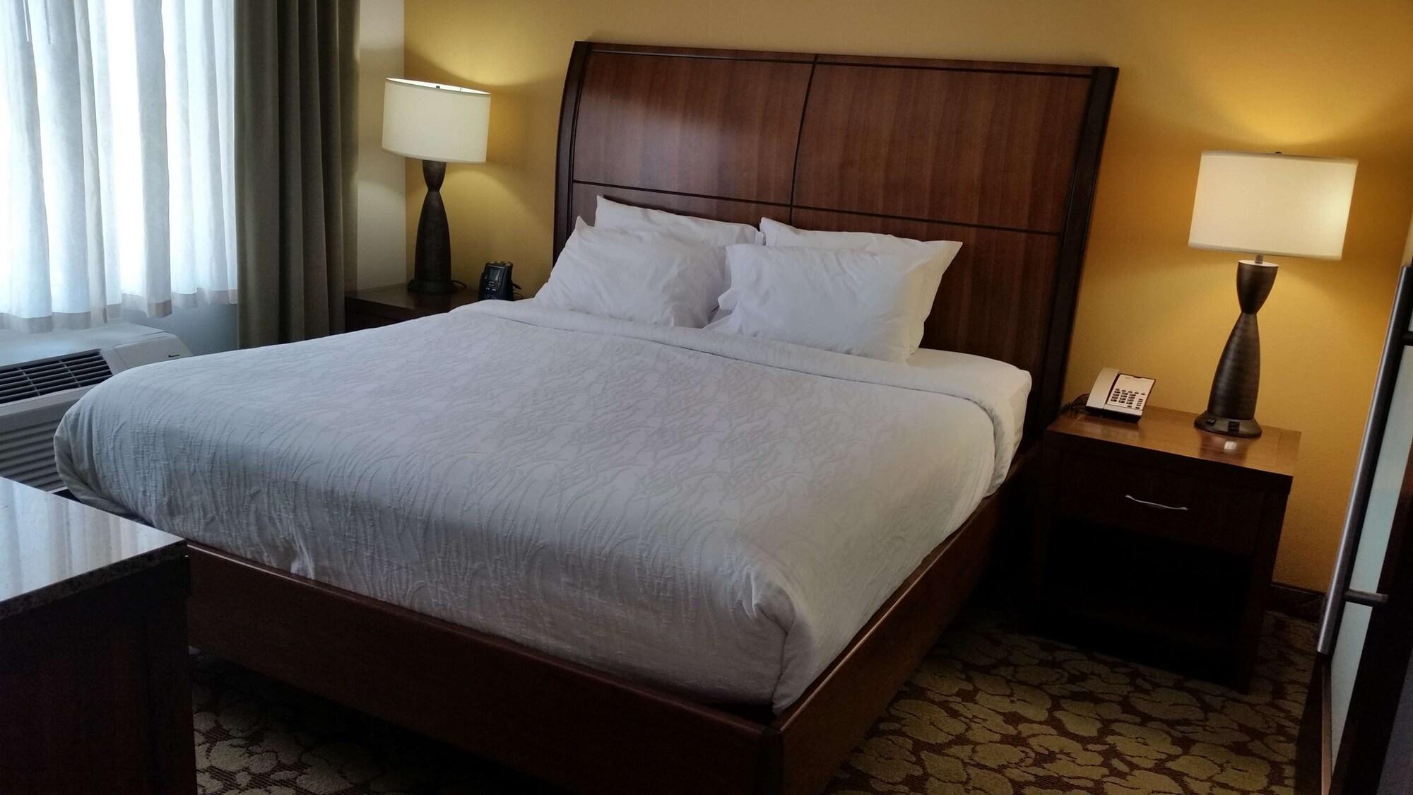 Hilton Garden Inn Олейте Екстер'єр фото